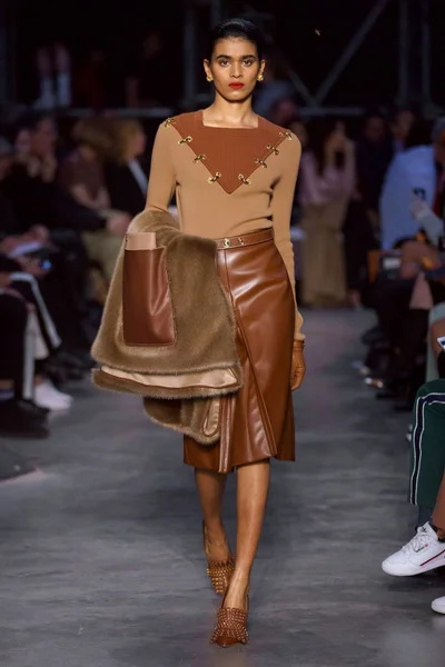 Look 60